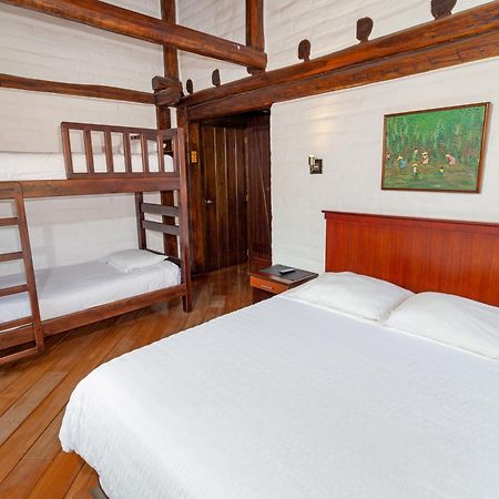 באניוס Hotel Ile מראה חיצוני תמונה