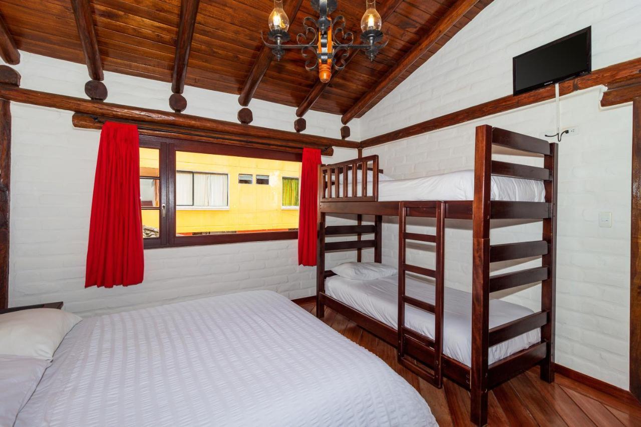 באניוס Hotel Ile מראה חיצוני תמונה