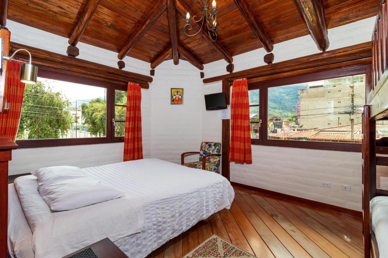 באניוס Hotel Ile מראה חיצוני תמונה